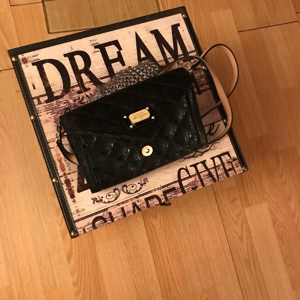 Purse - Picture 2 of 4